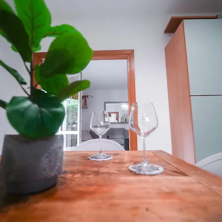Perla Del Mare Apartment *
