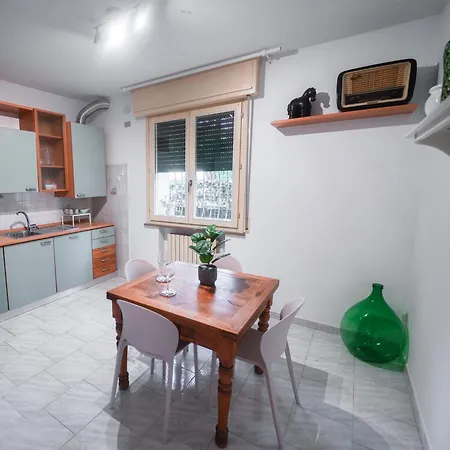 Perla Del Mare Apartment *